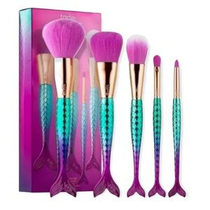 SOLD - Tarte Mermaid High Brush Set High Performance Naturals 5 Piece Set